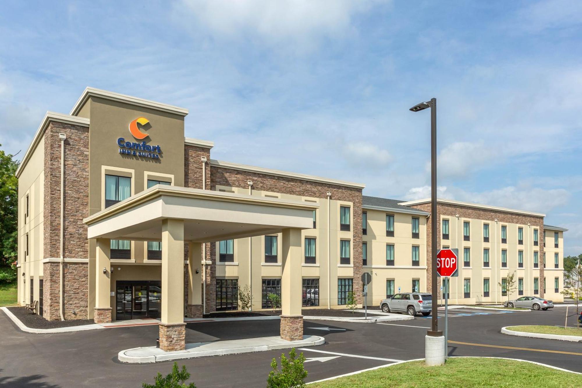Comfort Inn & Suites Gap Amish Country Exteriör bild