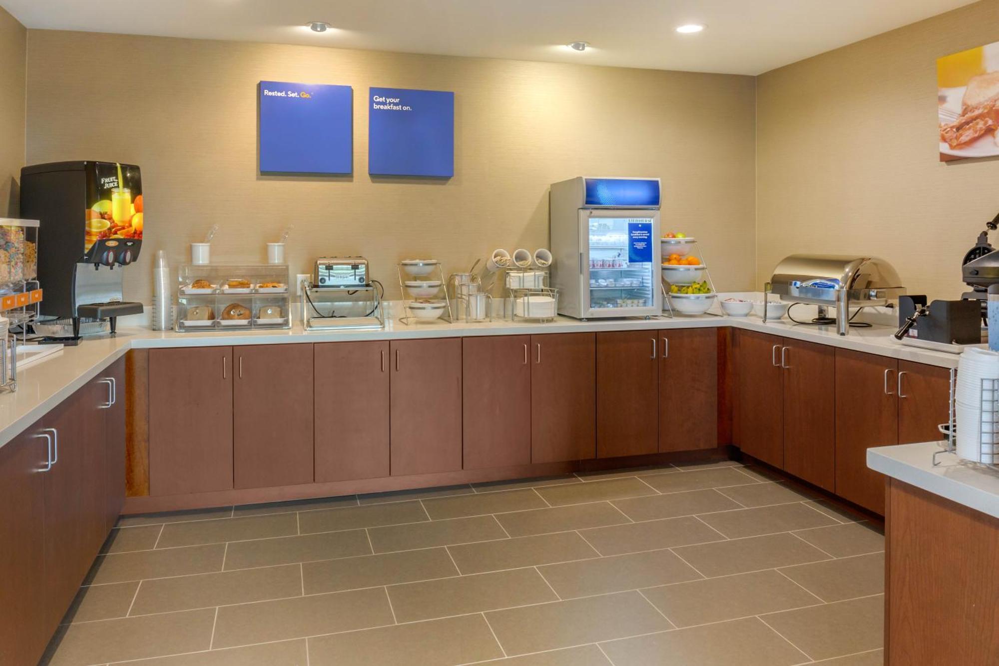 Comfort Inn & Suites Gap Amish Country Exteriör bild