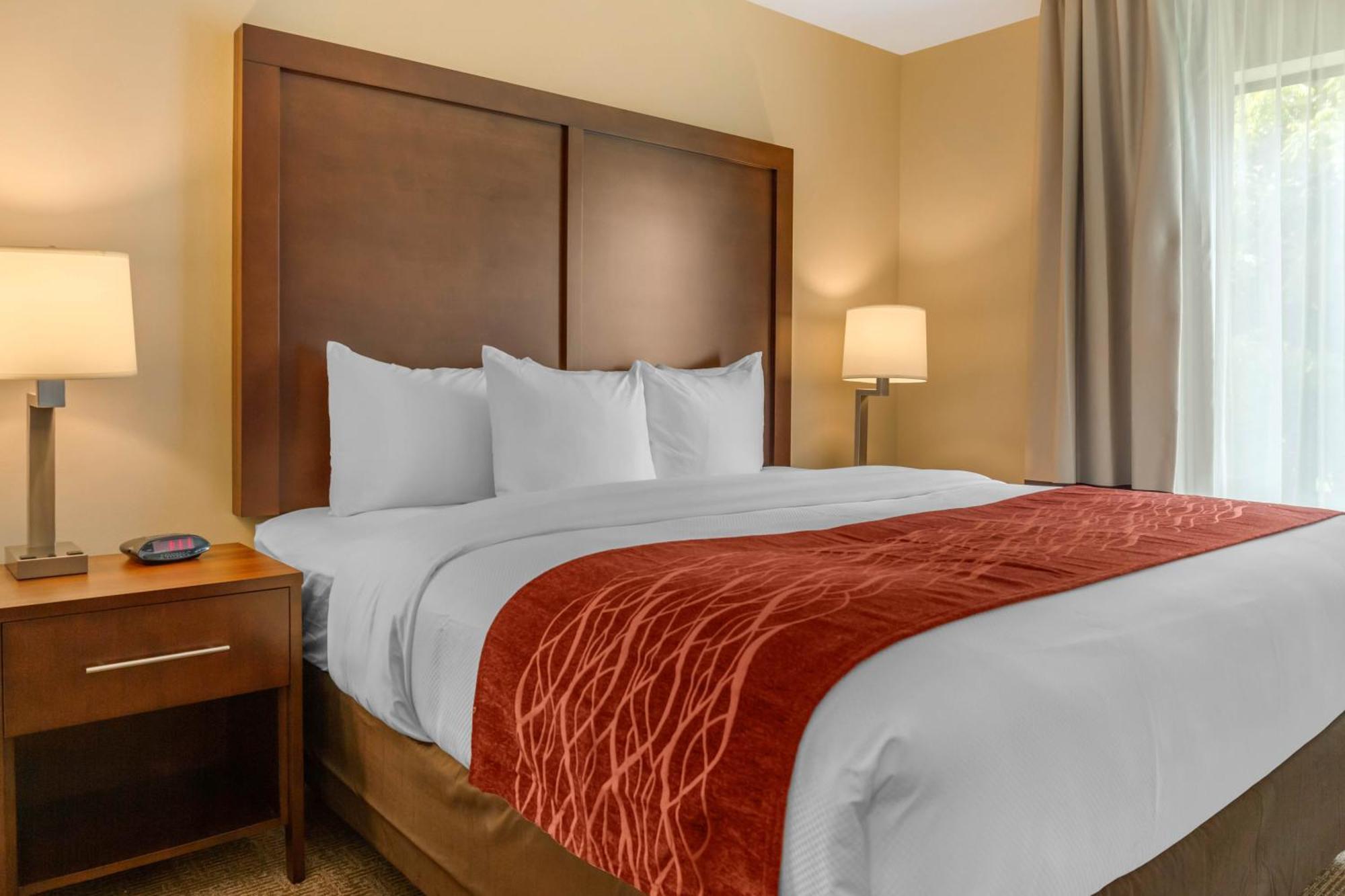 Comfort Inn & Suites Gap Amish Country Exteriör bild