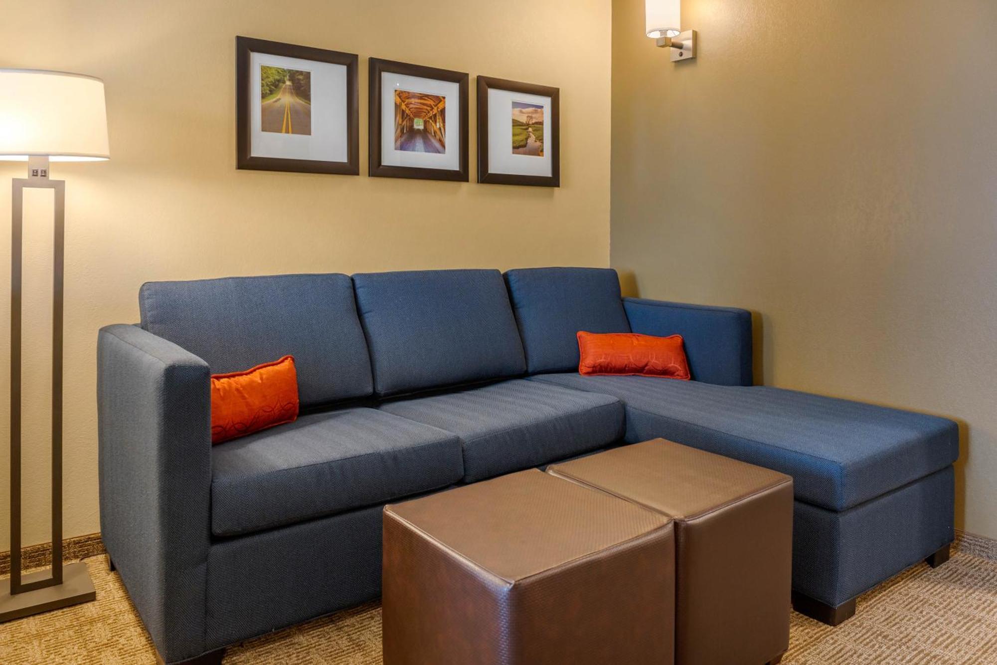 Comfort Inn & Suites Gap Amish Country Exteriör bild