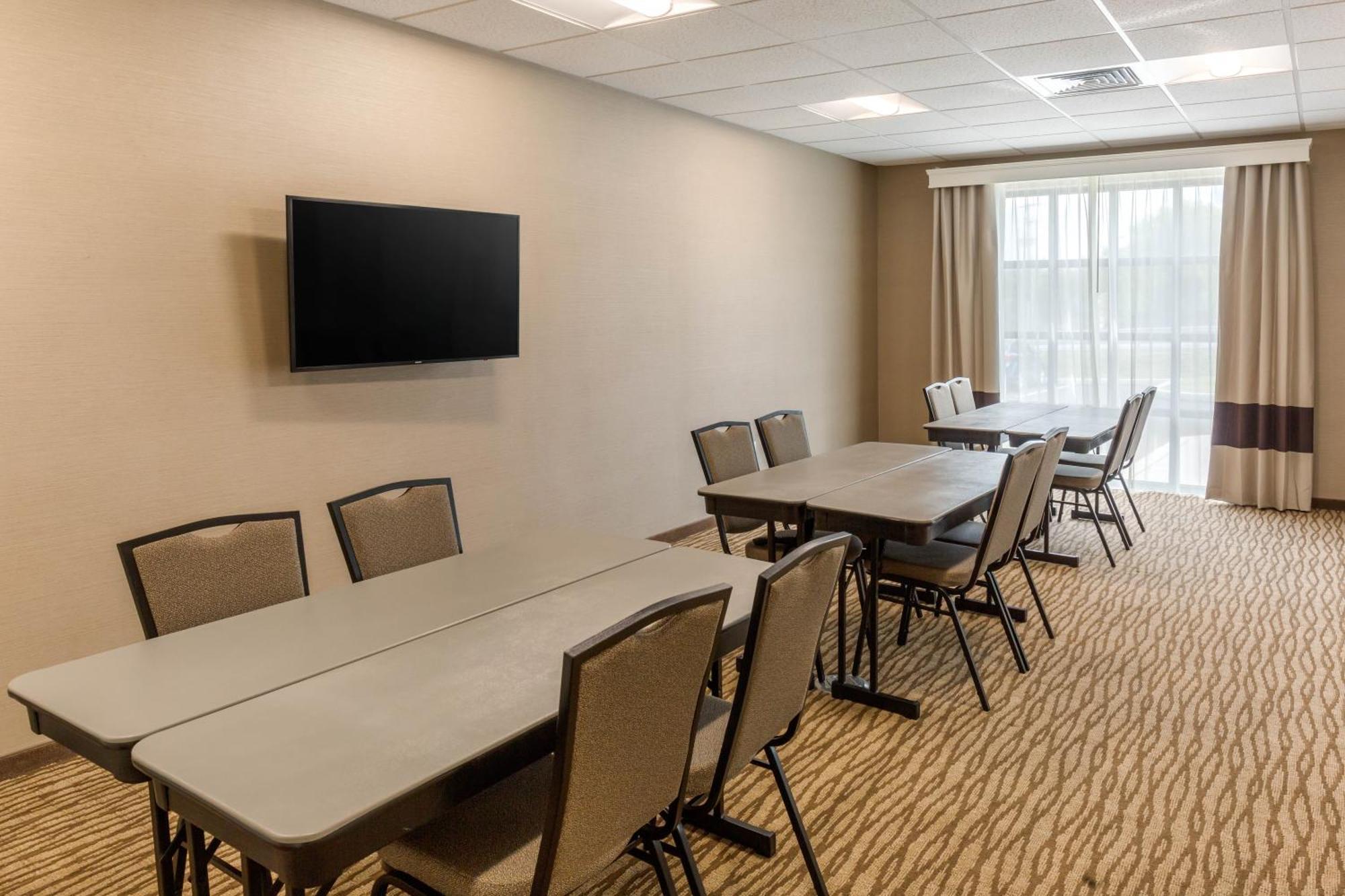 Comfort Inn & Suites Gap Amish Country Exteriör bild