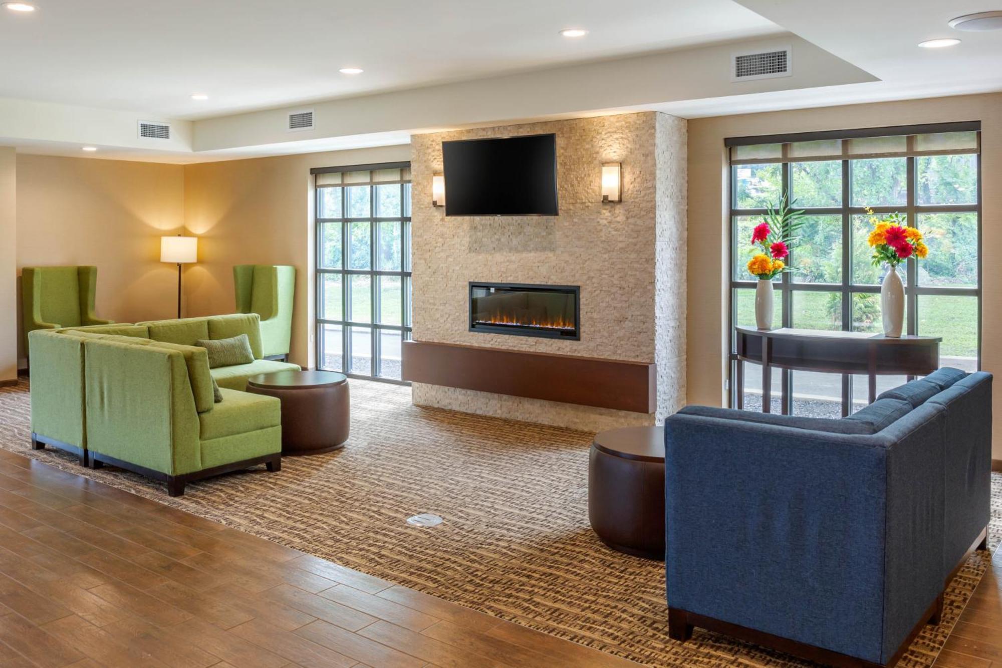 Comfort Inn & Suites Gap Amish Country Exteriör bild