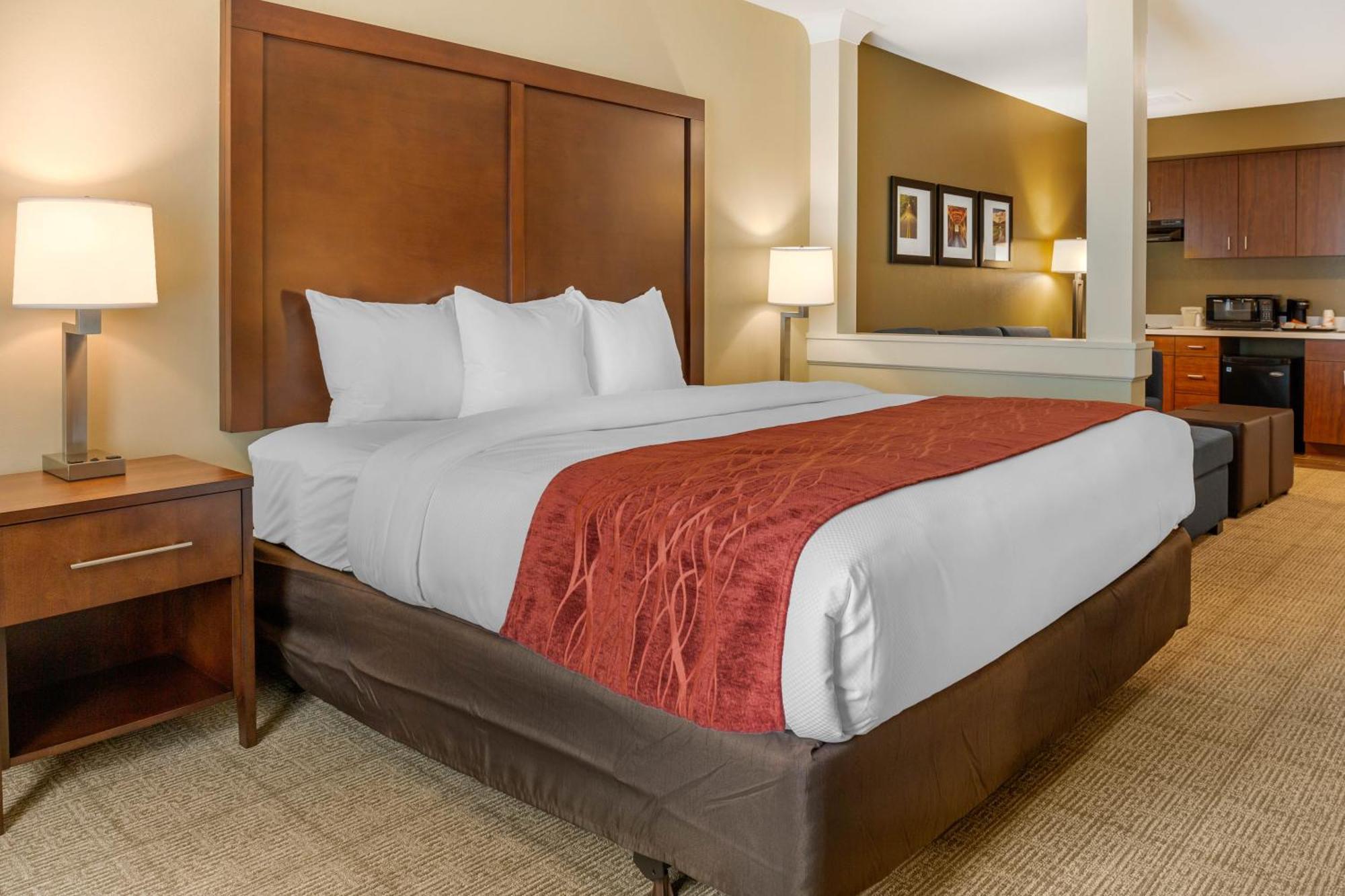 Comfort Inn & Suites Gap Amish Country Exteriör bild