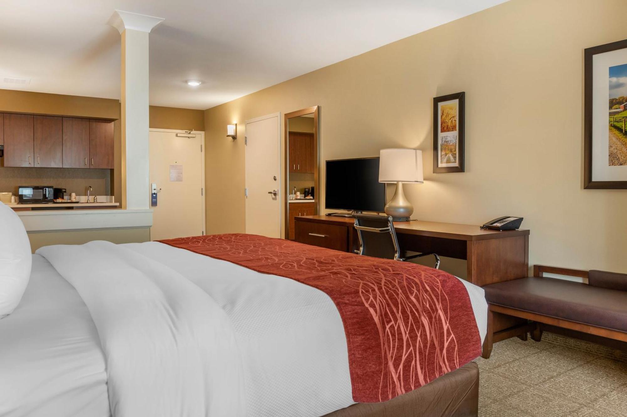 Comfort Inn & Suites Gap Amish Country Exteriör bild